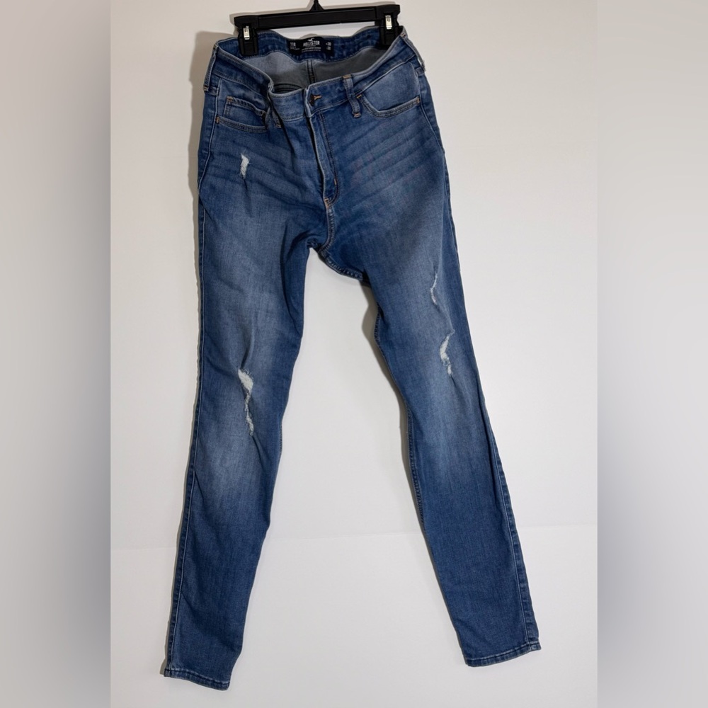 Hollister Mid-Rise Super Skinny Jeans - Medium  Blue Wash size 11R